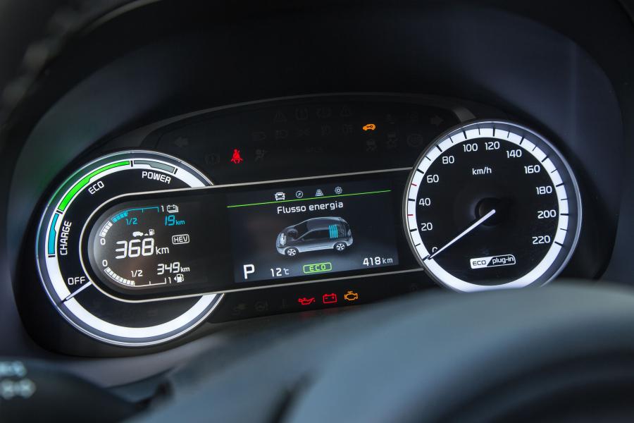 Панель приборов Kia Niro Plug-In Hybrid (DE) 2017 года  (WW) (фото 31 из 45)